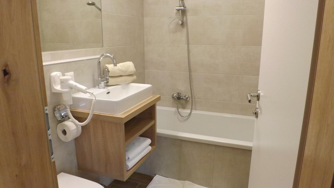 Pension Geissler-Reicher Oberwoelz Stadt Extérieur photo